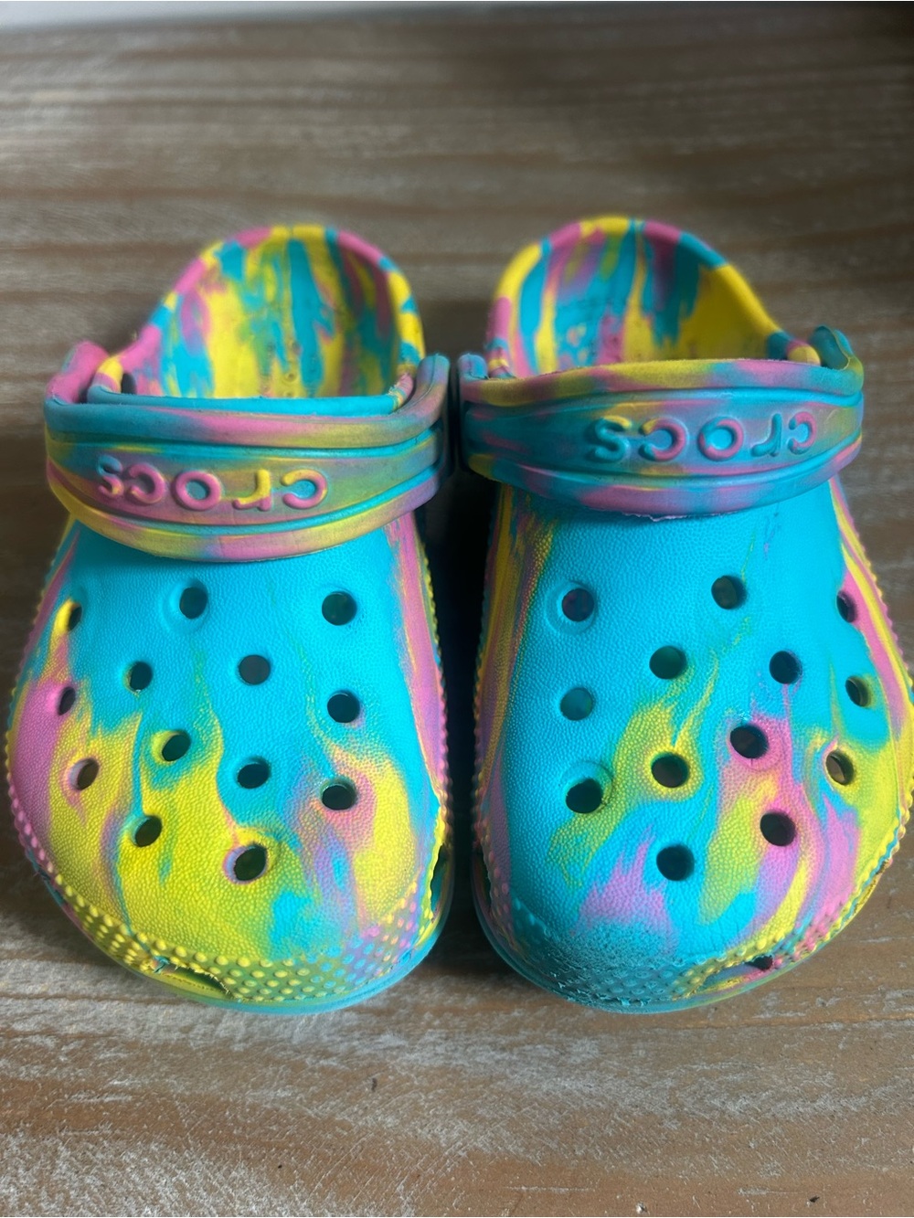 CROCS Kids Tie-Dye Clog in Turquoise, Yellow & Pink